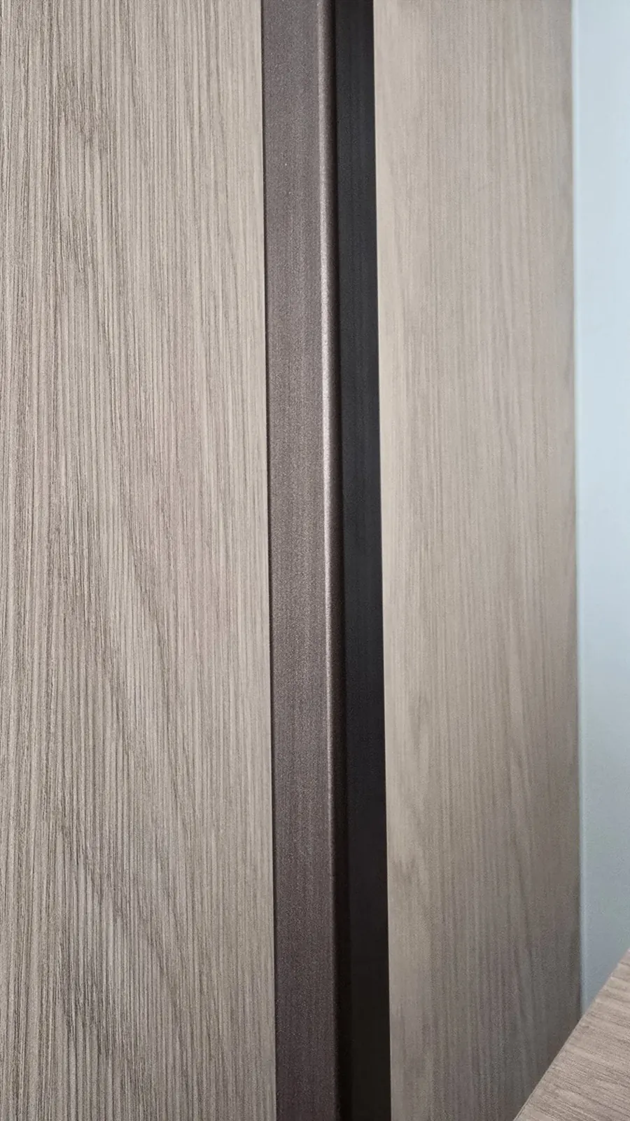 Oak veneer sample with a dark inlay strip