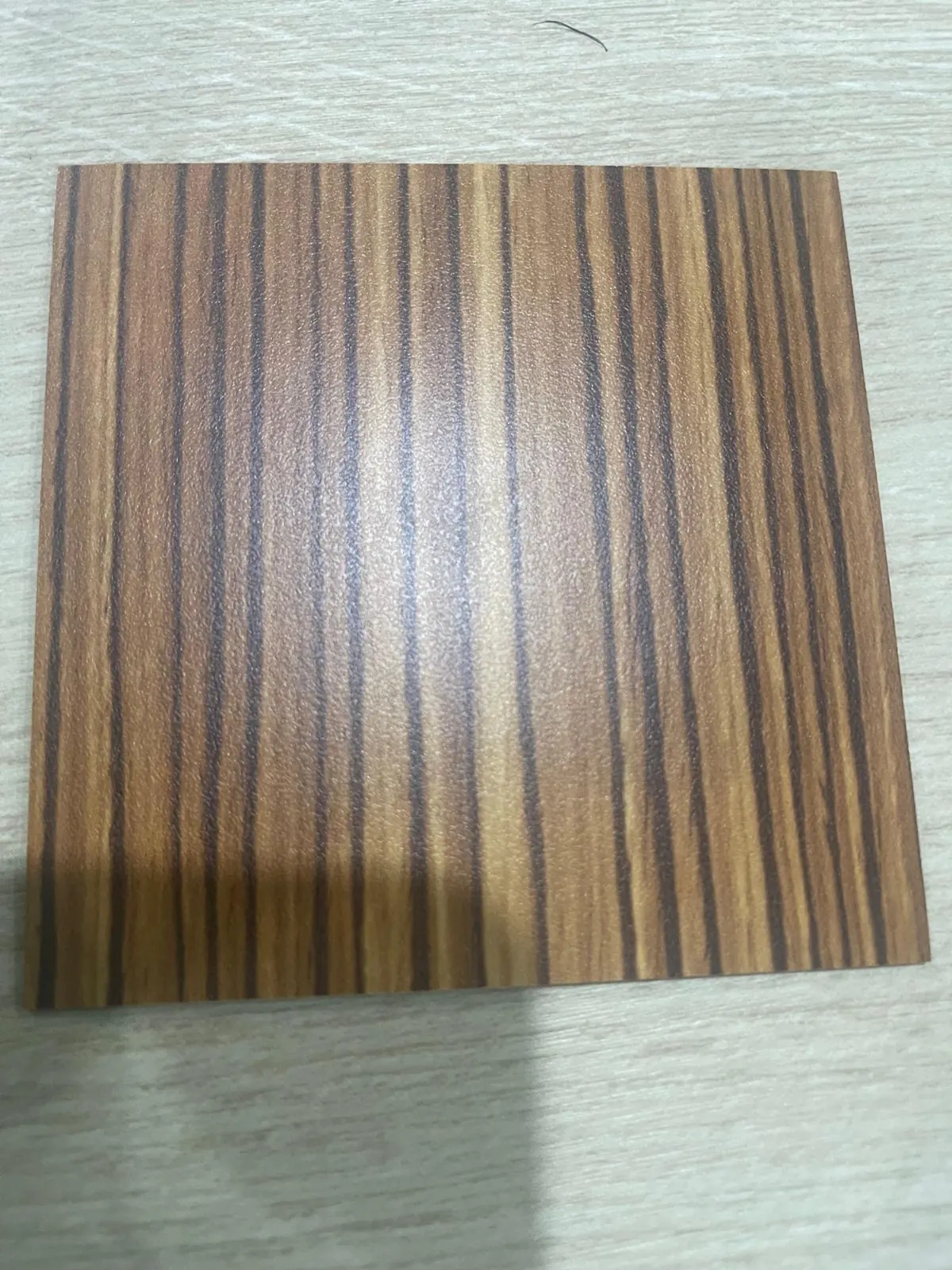 Striped veneer sample, quarter cut